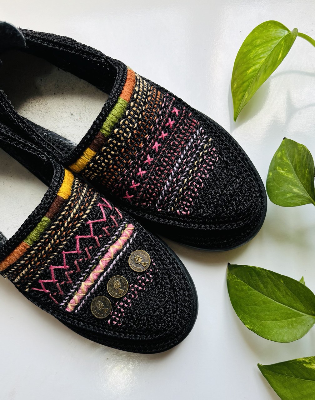 گیوه اسپورت زنانه و مردانه طرح گبه